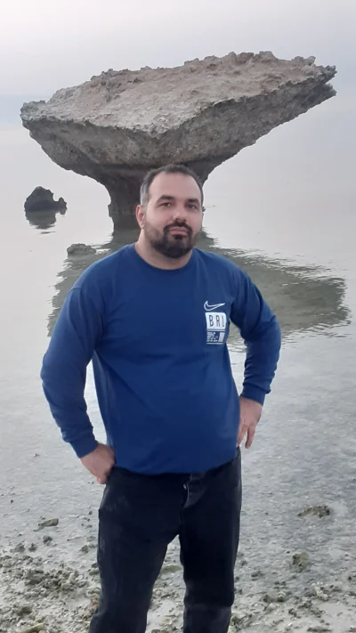 وحید محمدی ورزقانی